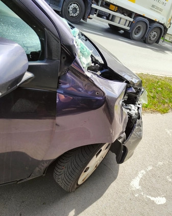 Toyota Yaris cena 11900 przebieg: 225000, rok produkcji 2012 z Radzymin małe 16